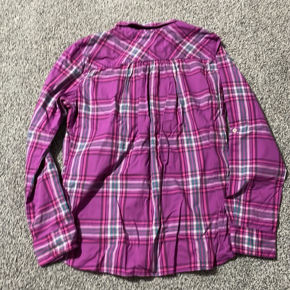 The Northface Long Sleeve Button Down Shirt - Picture 4 of 4